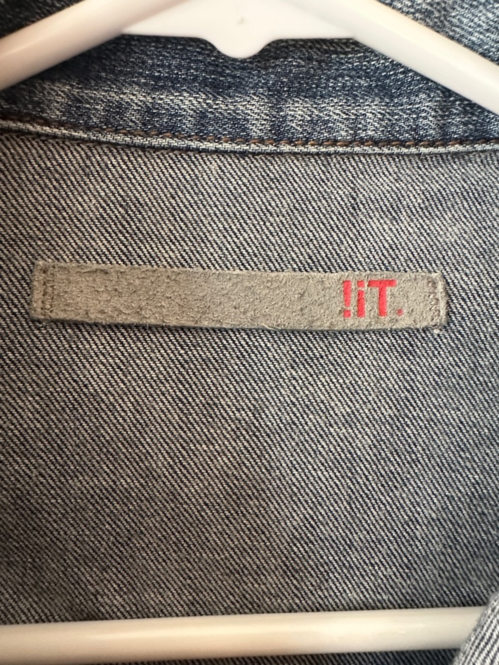 !iT denim jean jacket size small - Picture 2 of 4